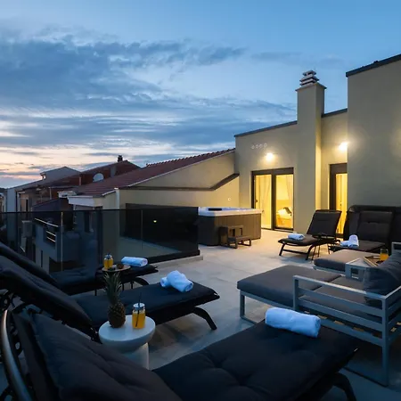 Luxury Rooftop Escape Duplex Zadar