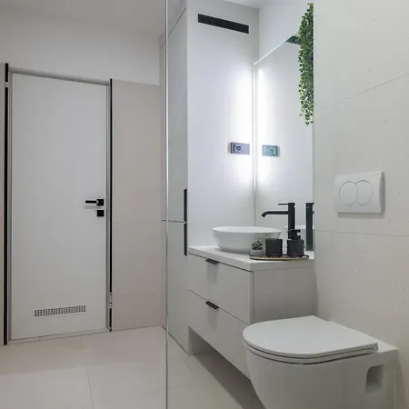 Luxury Rooftop Escape Duplex 아파트 자다르
