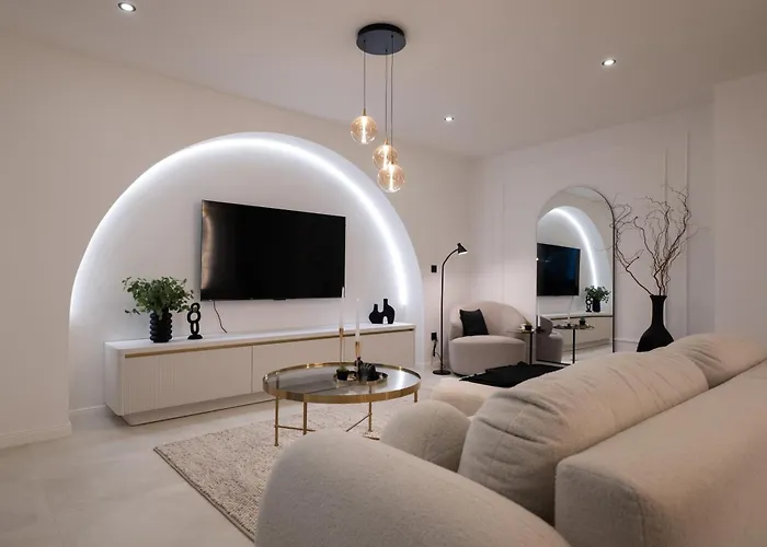 Luxury Rooftop Escape Duplex *