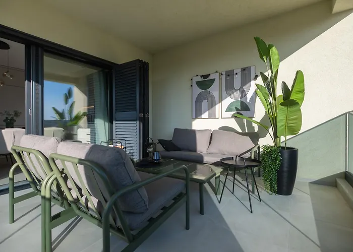 Luxury Rooftop Escape Duplex *