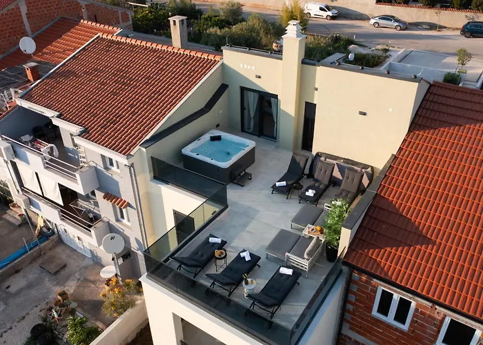 Luxury Rooftop Escape Duplex Lägenhet Zadar