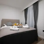 Apartman Luxury Rooftop Escape Duplex Zára