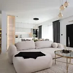 Apartman Luxury Rooftop Escape Duplex *