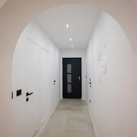 Apartment Luxury Rooftop Escape Duplex
