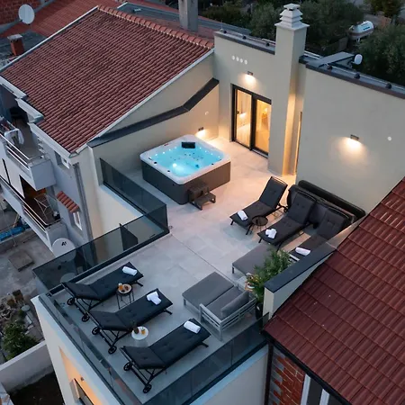 شقة Luxury Rooftop Escape Duplex